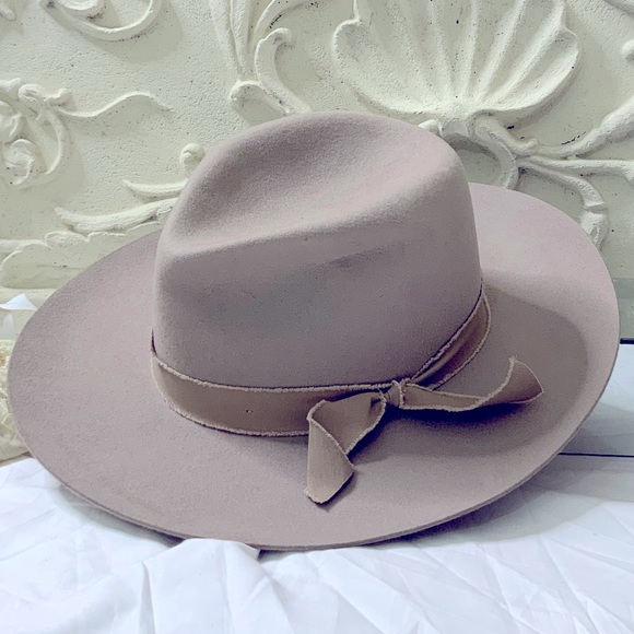 Olive and Pique Say It Ain’t Soho Wool Fedora main image 5